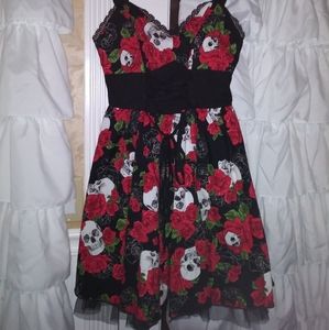 Hot Topic NWOT skull and roses corset dress